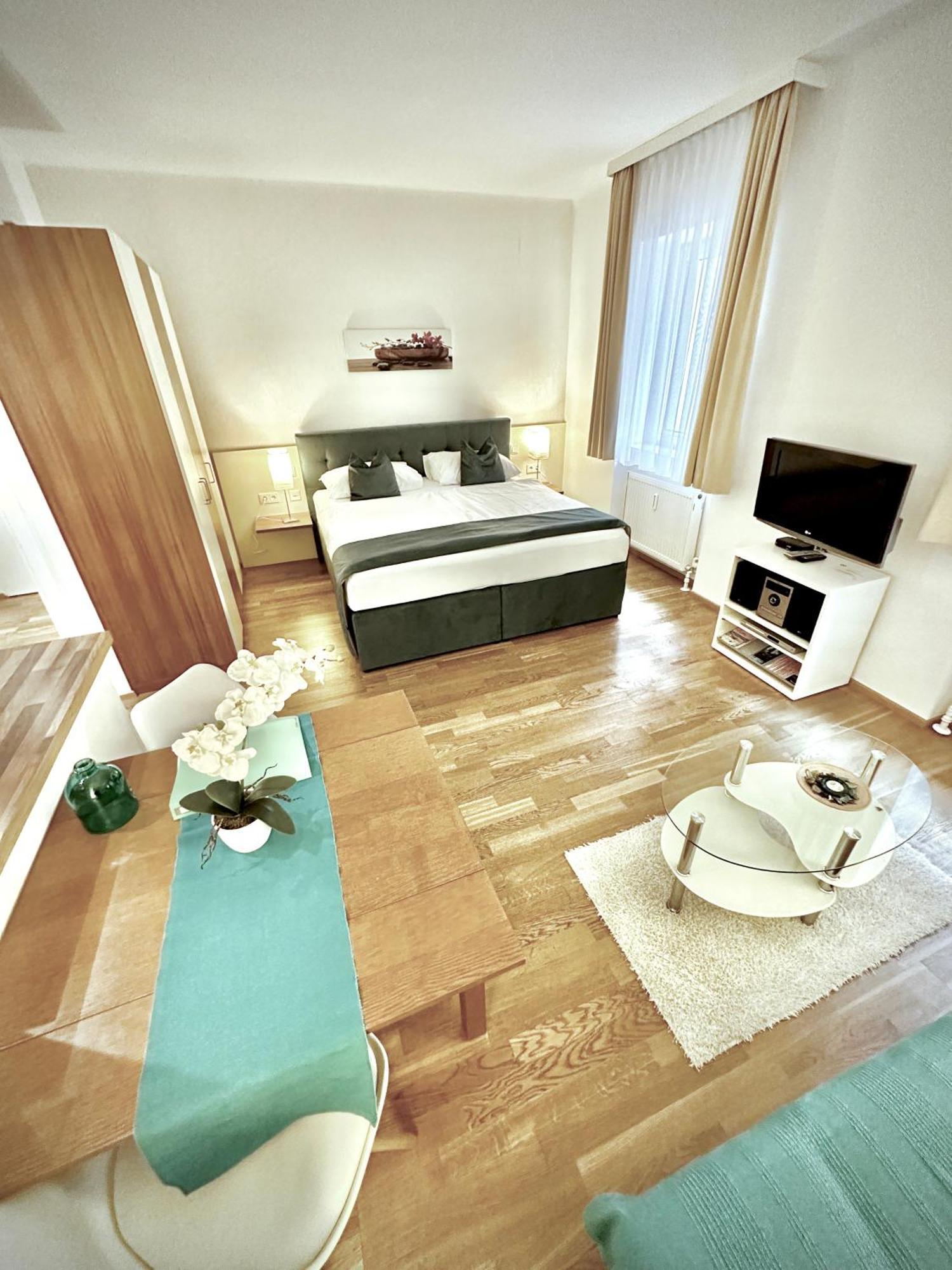וינה Home Sweet Apartments - A Cozy Welcome מראה חיצוני תמונה