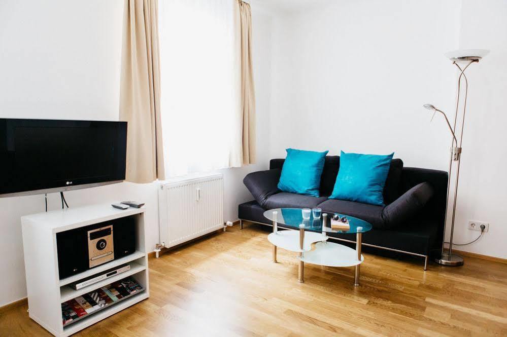 וינה Home Sweet Apartments - A Cozy Welcome מראה חיצוני תמונה